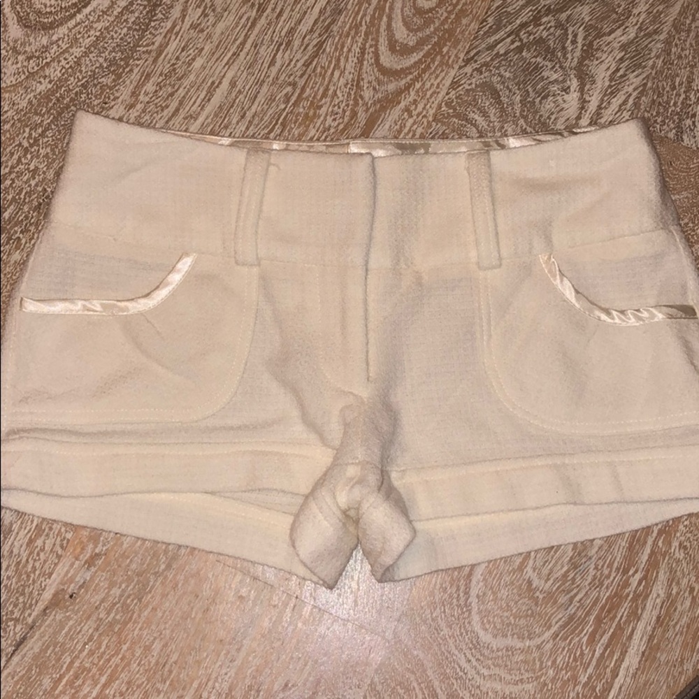 Charlotte Russe shorts cream medium large